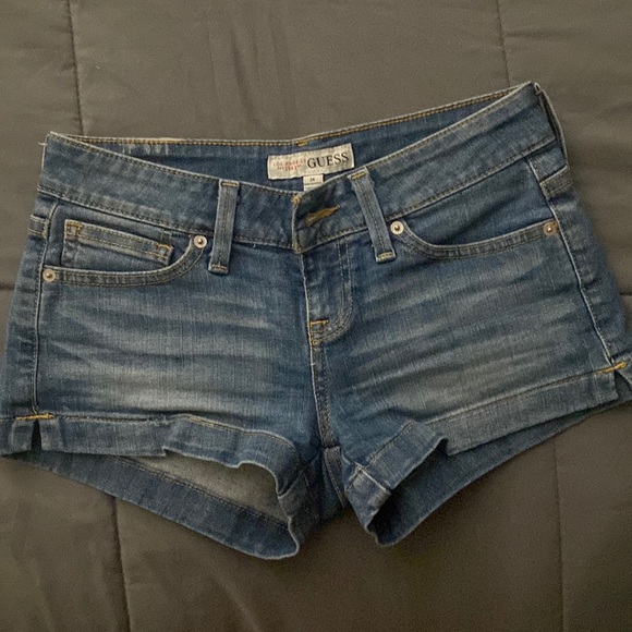 Guess shorts - Picture 1 of 3